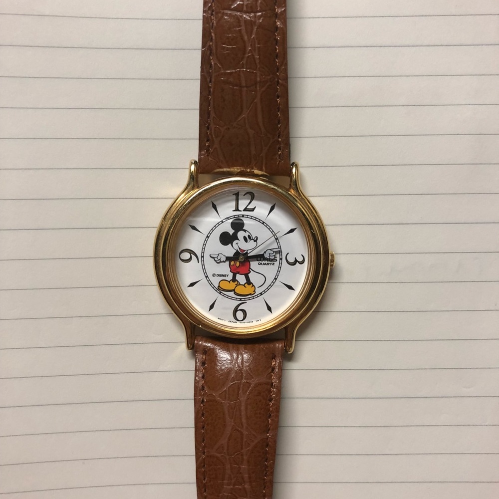 Vintage Disney Mickey Mouse Watch!